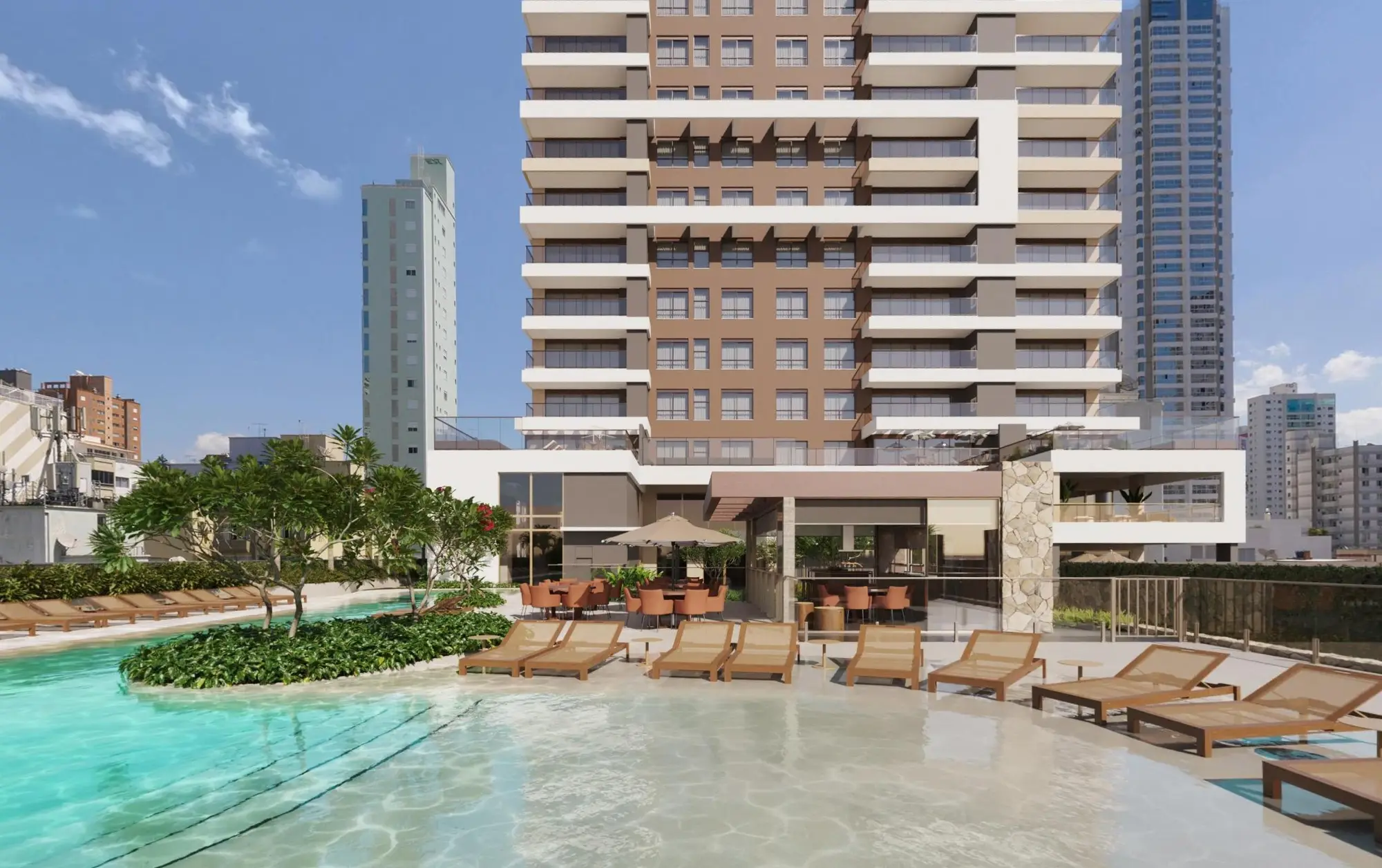 Piscina Brasil do Marena com a torre ao fundo